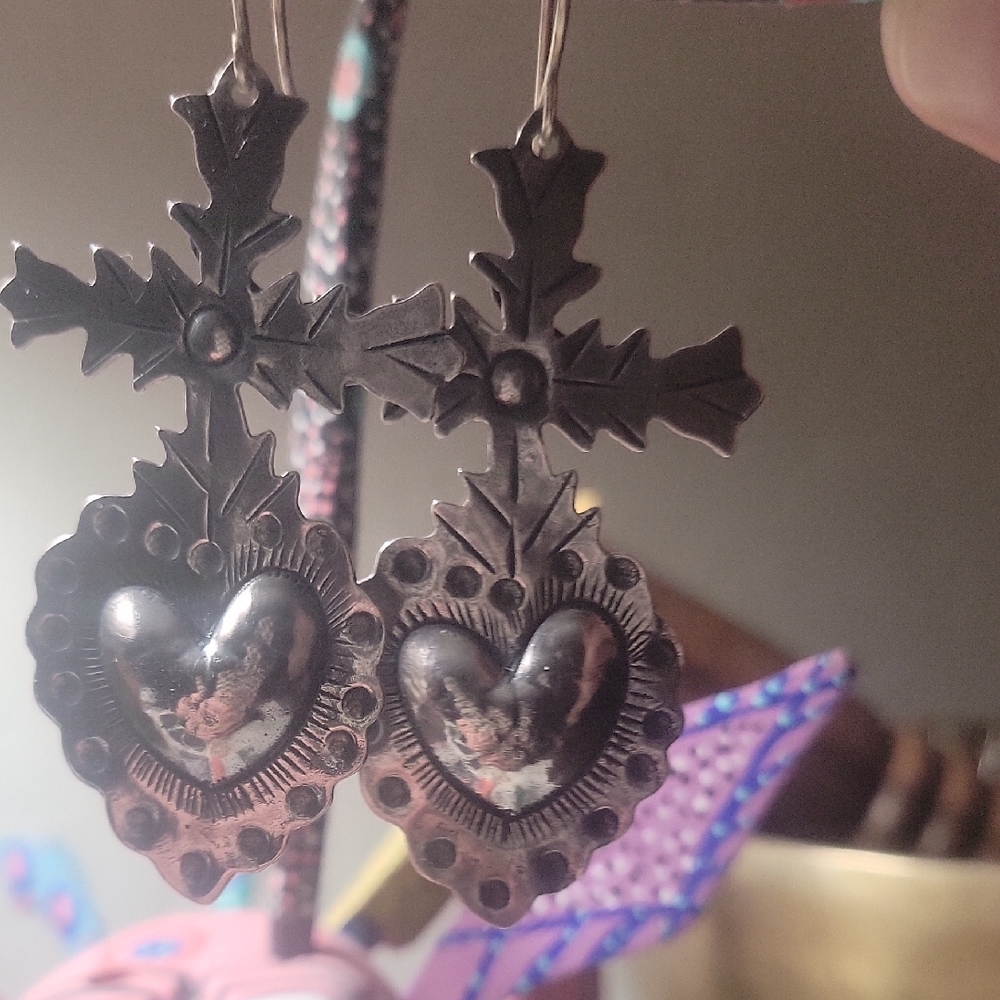 Artisan Silver Filigree Heart Miragro Dangle Earrings